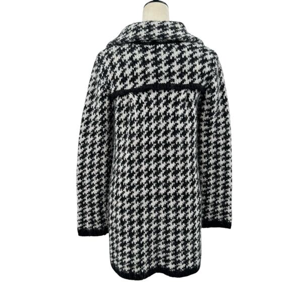 Carducci Black & White Houndstooth Wool & Mohair Blend Knit Cardigan Sweater - Picture 3 of 12